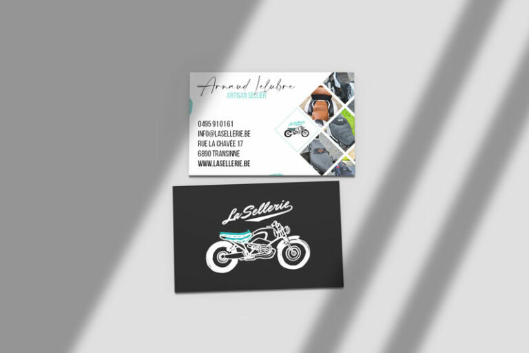 Cartes de visite La Sellerie, avec photographie d’une selle et logo de moto
